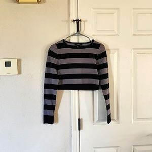 Forever 21 Long Sleeve Grey and Black Crop Top